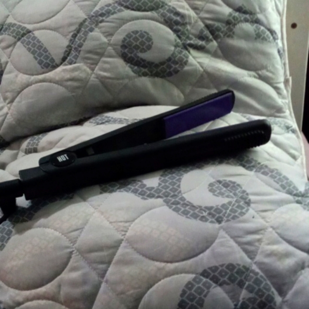 Hair straightener